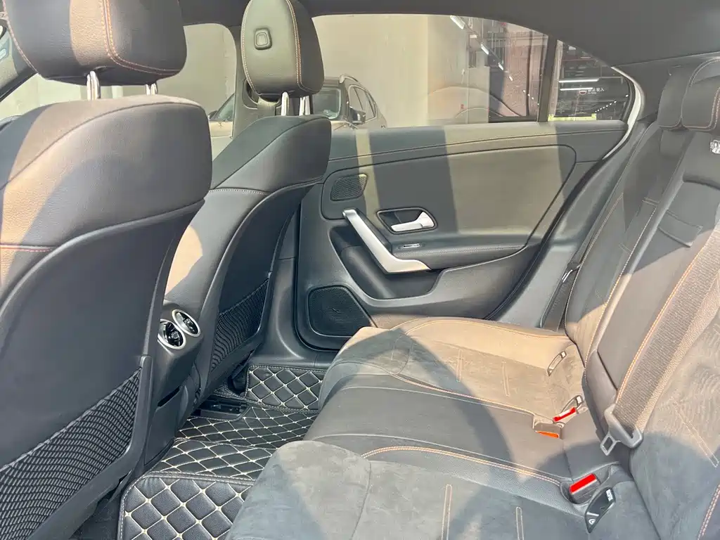 Mercedes-Benz A-Class — миниатюра 11