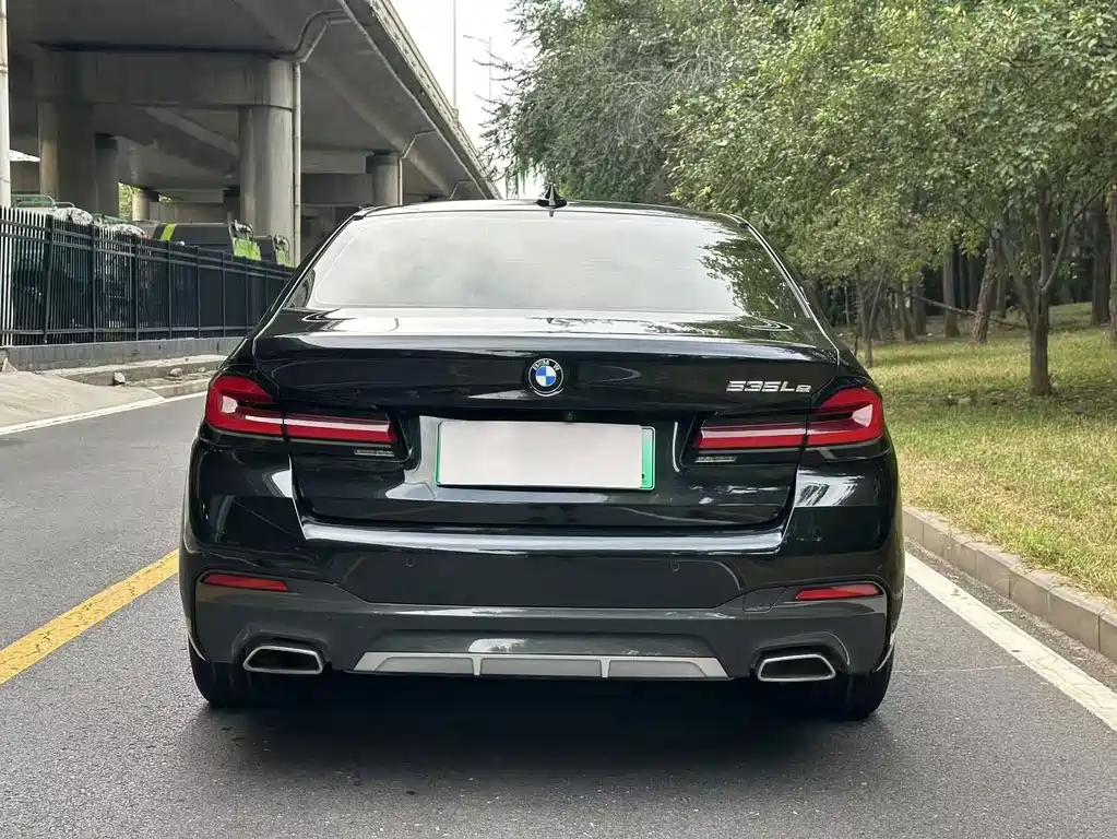 BMW 5 Series New Energy — миниатюра 5