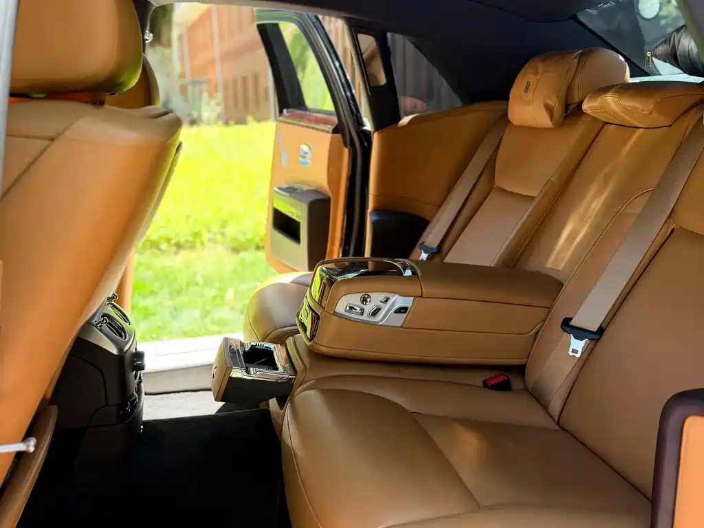 Rolls-Royce Ghost — миниатюра 8
