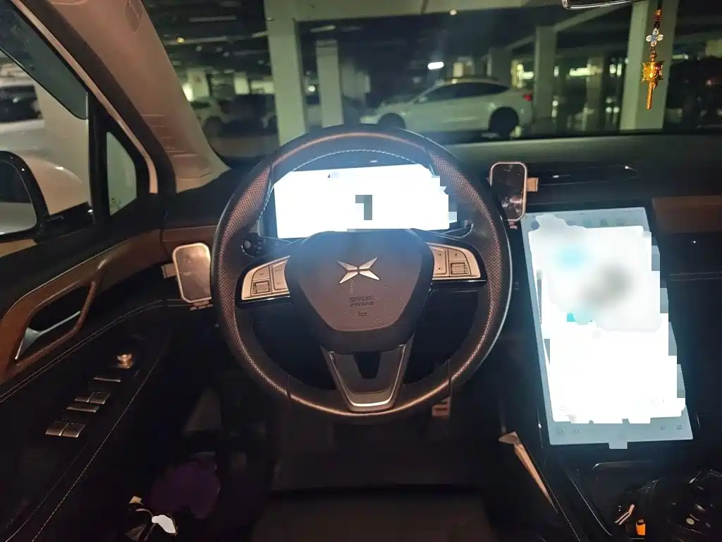 XPeng P5 — миниатюра 11