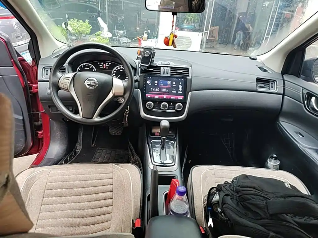 Nissan Tiida — миниатюра 10