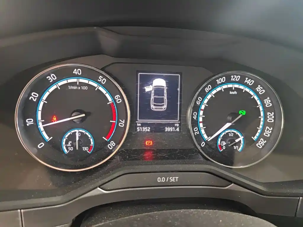 Skoda Superb — миниатюра 12