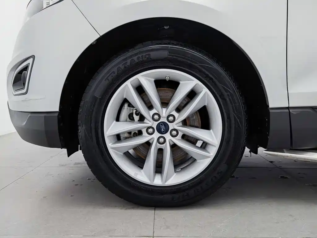 Ford Edge — миниатюра 17