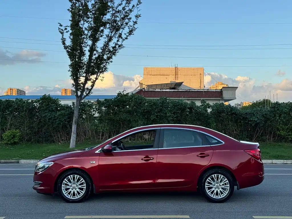 Buick Excelle — миниатюра 11