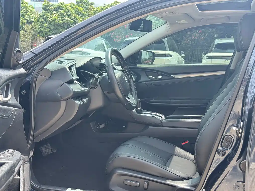 Honda Civic 2016 220TURBO CVT