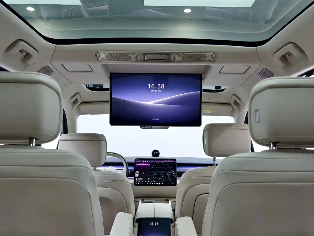 NIO ES8 — миниатюра 11