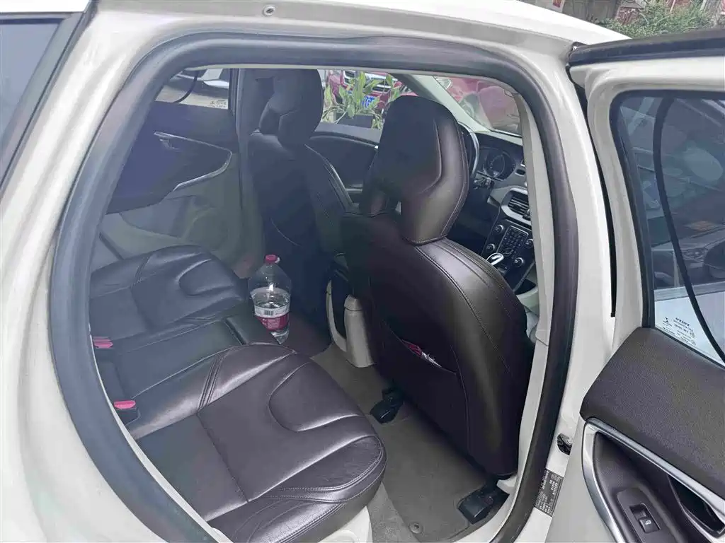 Volvo V40 2015 1.6T