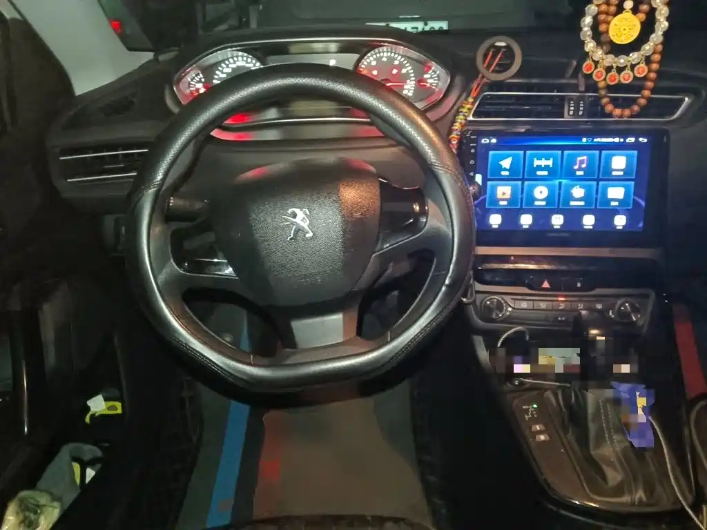 Peugeot 308 — миниатюра 11