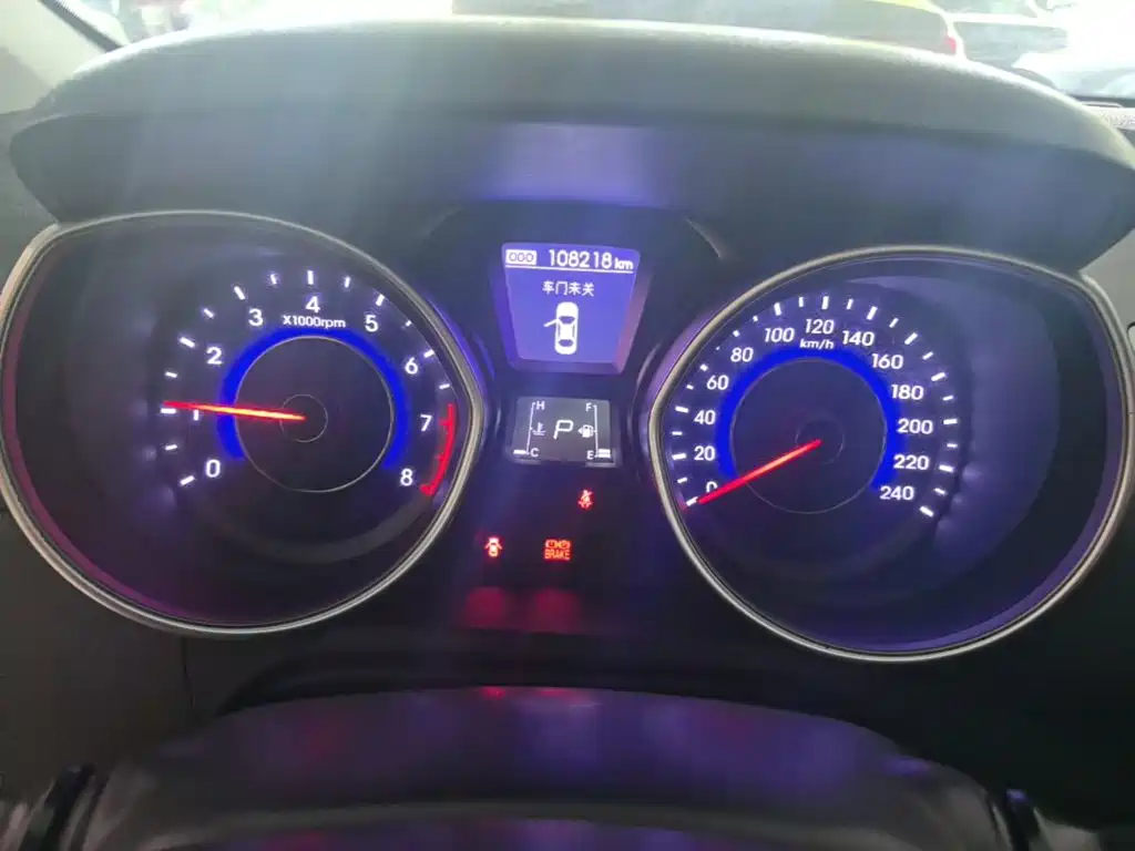 Hyundai Elantra Langdong — миниатюра 12