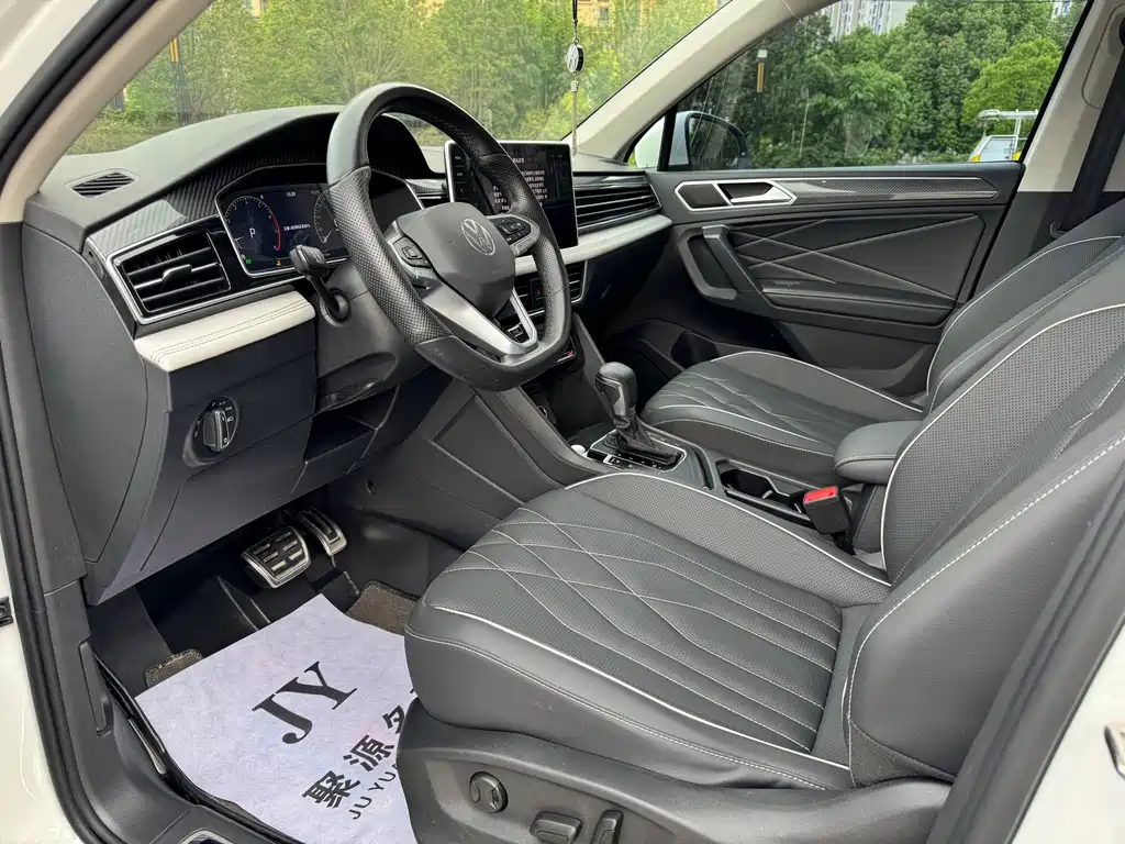 Volkswagen Tiguan L 330TSI Auto 2WD R-Line Premium Edition, фото 6