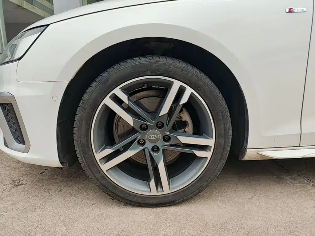 Audi A4L — миниатюра 23
