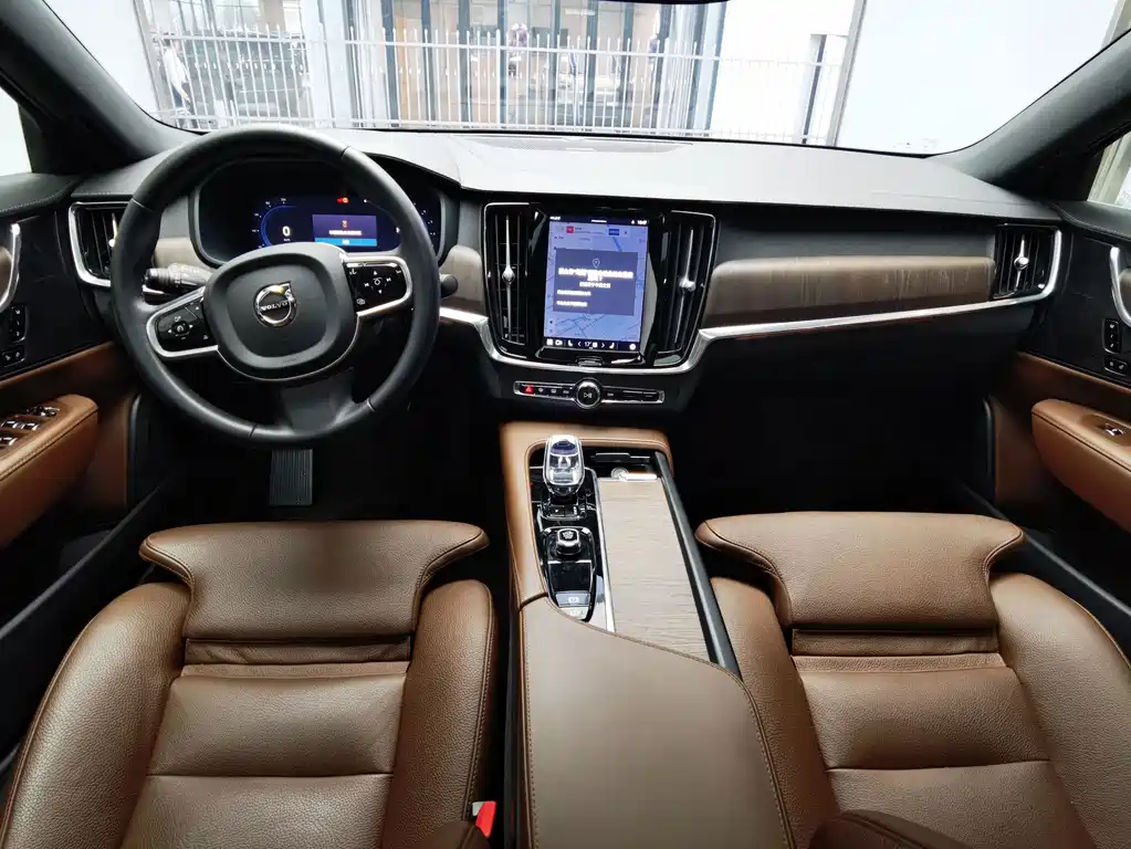 Volvo S90 2025 — фото 14