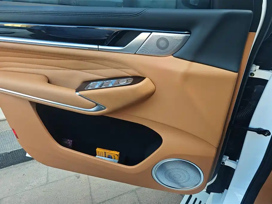 Tank 500 2023 3.0T Sport 5 мест