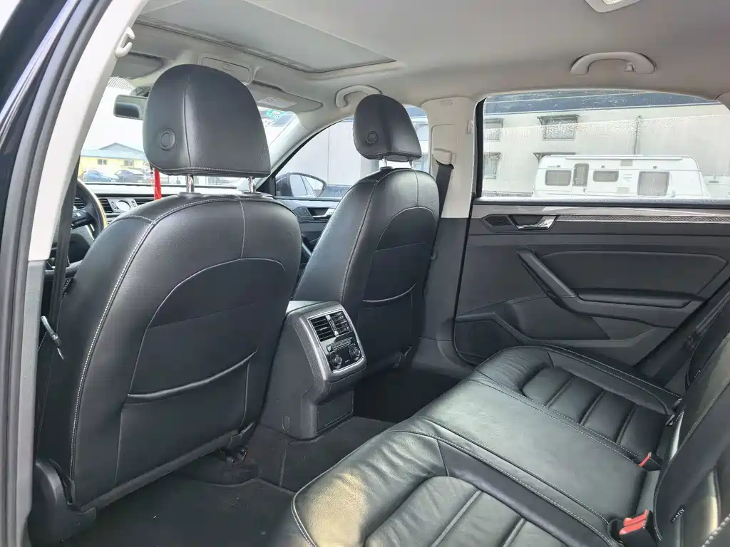 Volkswagen Passat — миниатюра 9