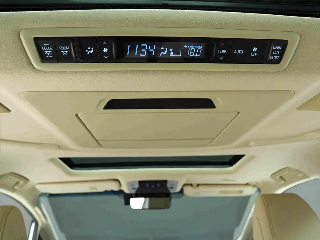 Toyota Vellfire — миниатюра 19