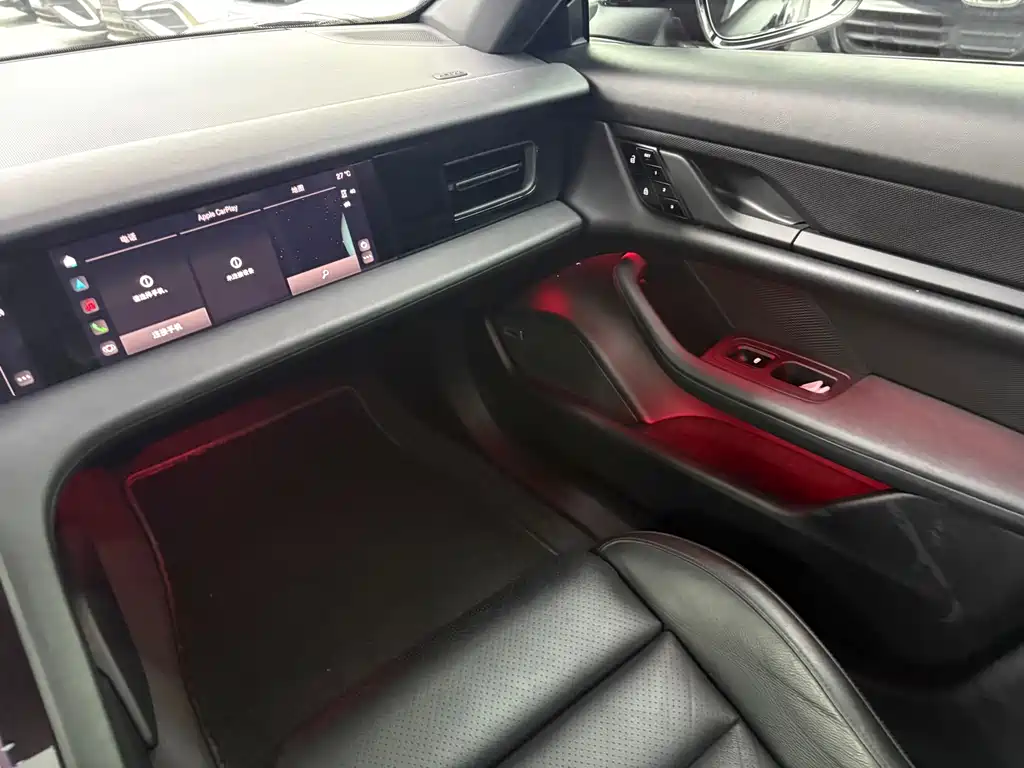Porsche Taycan — миниатюра 10