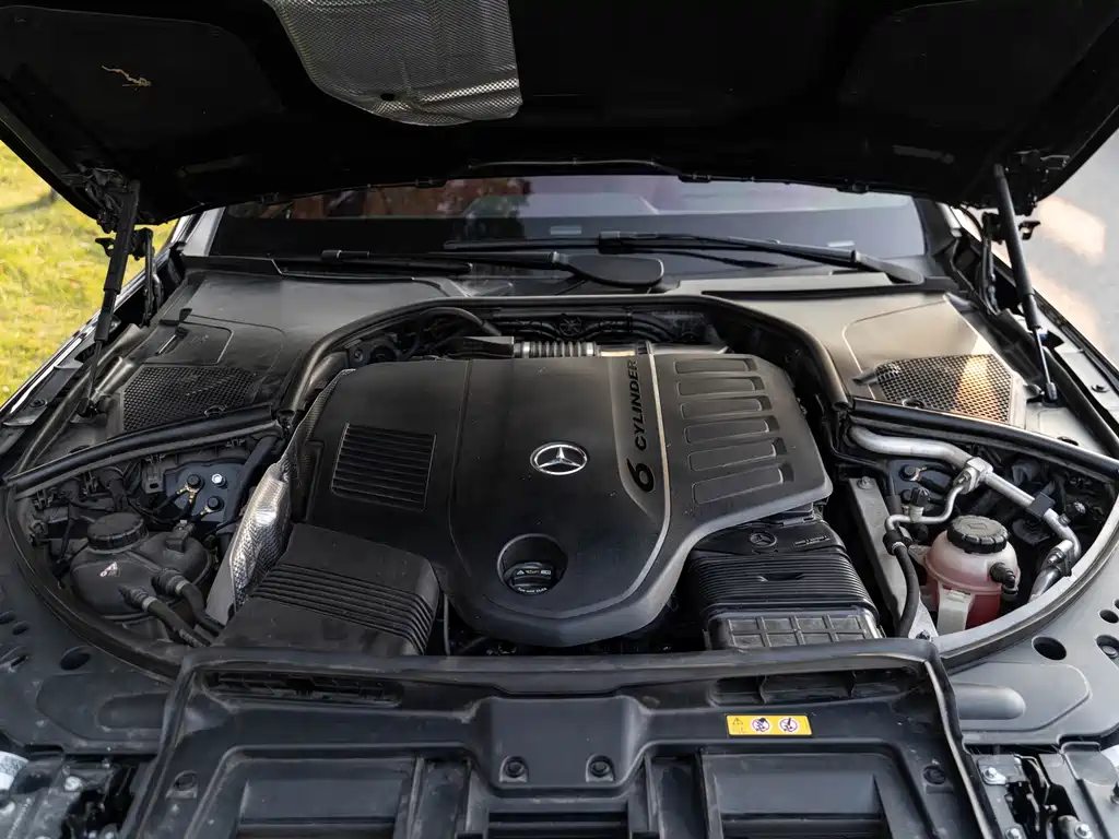Mercedes-Benz S-Class — миниатюра 13
