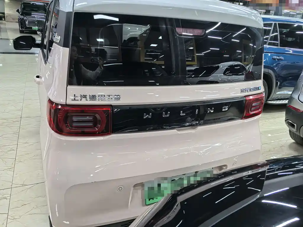 Wuling MINIEV — миниатюра 5