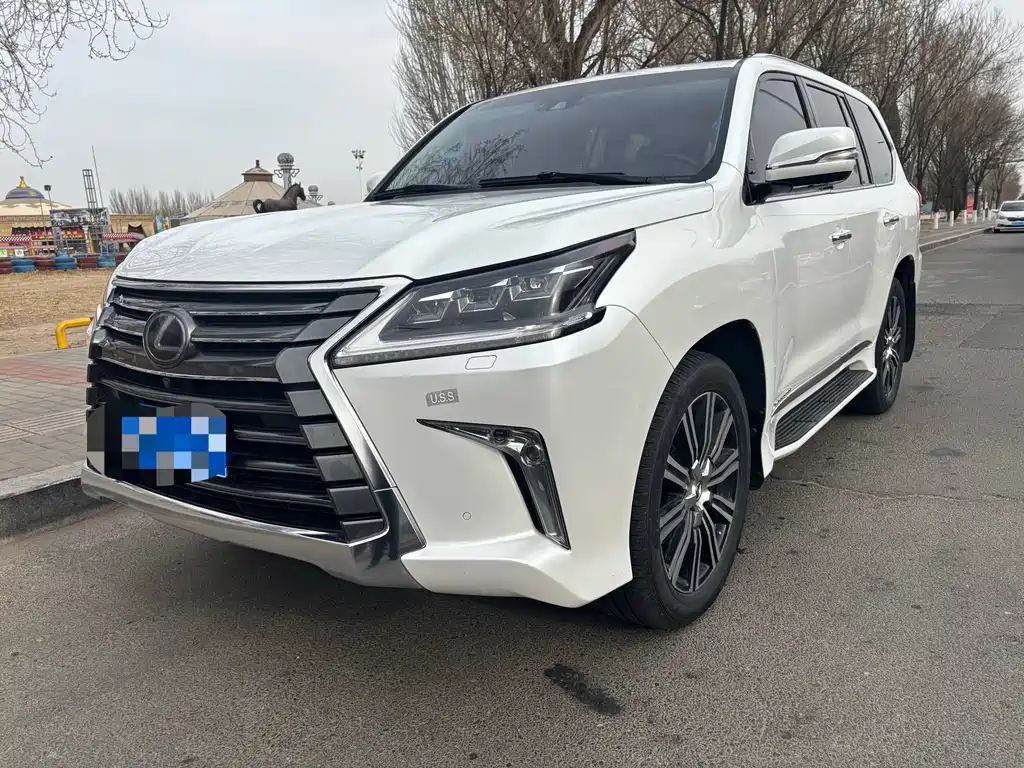 Lexus LX 2018