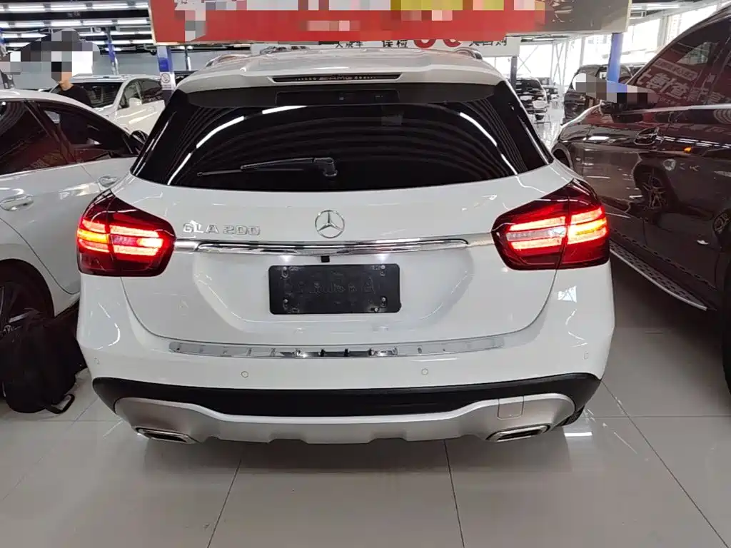 Mercedes-Benz GLA — миниатюра 6