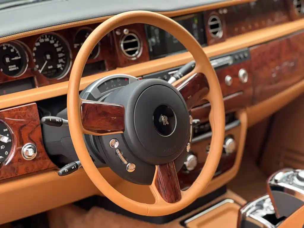 Rolls-Royce Phantom — миниатюра 10