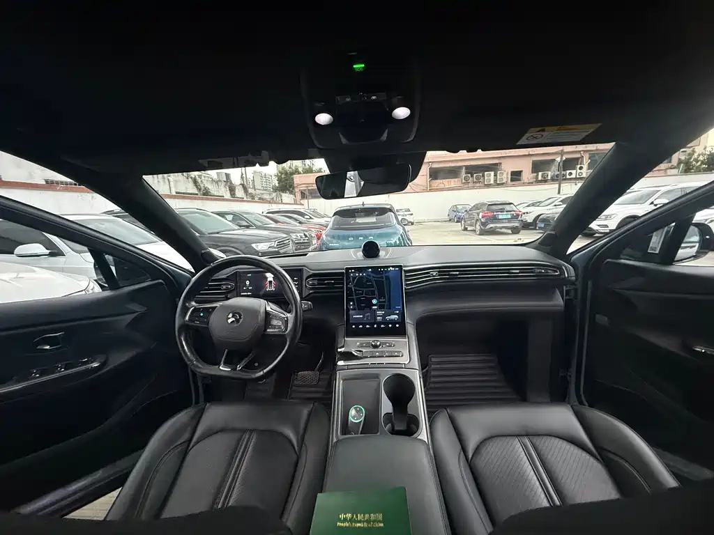 NIO ES6 — миниатюра 8