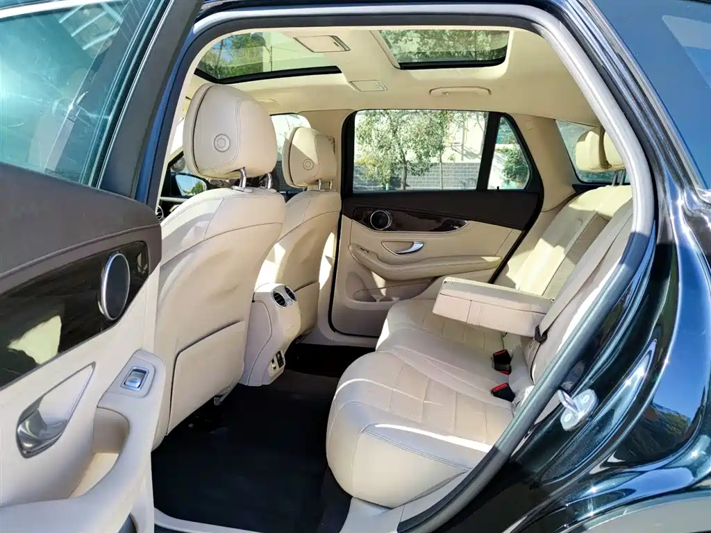 Mercedes-Benz GLC 2019 GLC 260 L 4MATIC