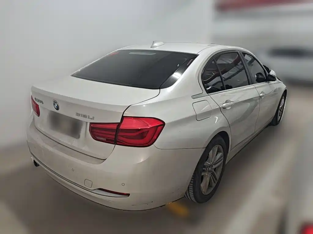BMW 3 Series — миниатюра 10