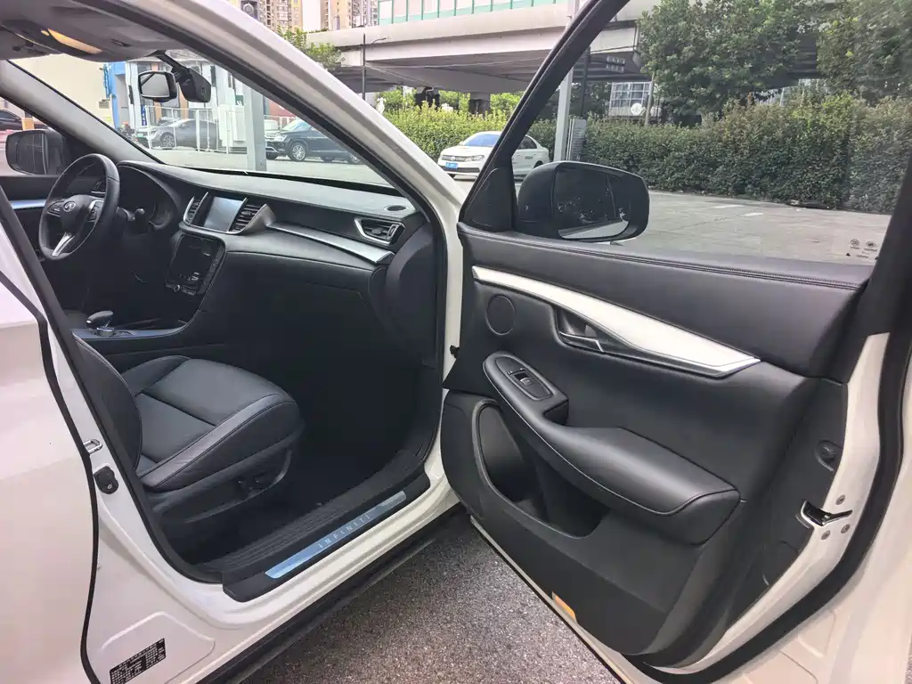Infiniti QX50 — миниатюра 8