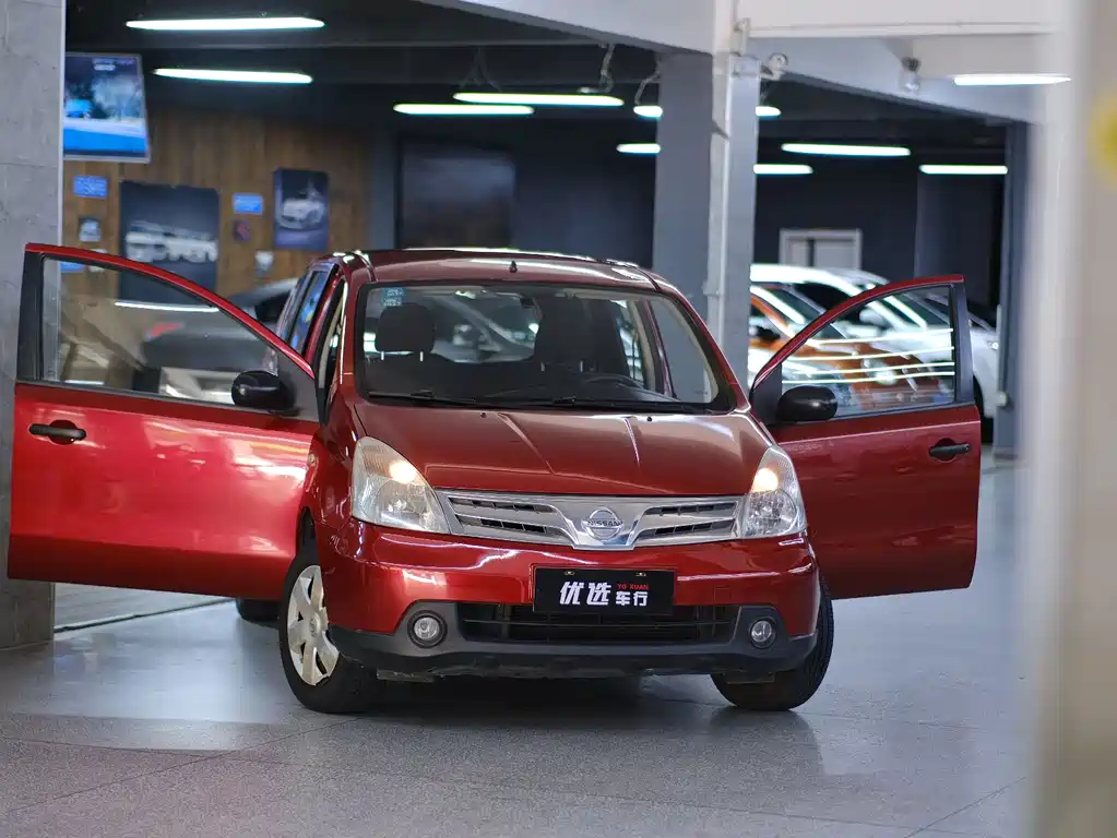 Nissan Livina — миниатюра 11