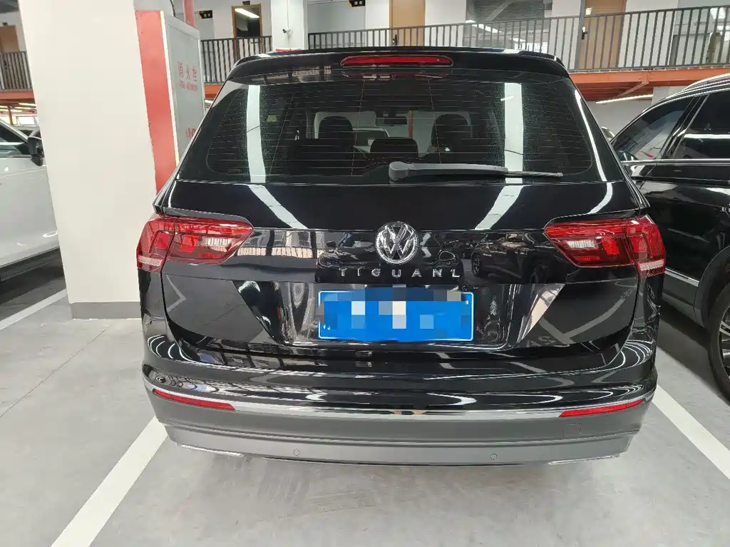 Volkswagen Tiguan L — миниатюра 11