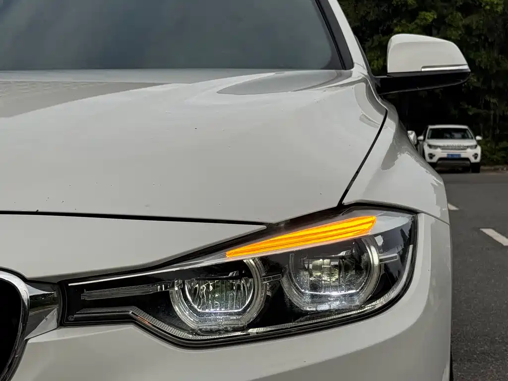 BMW 3 Series — миниатюра 4