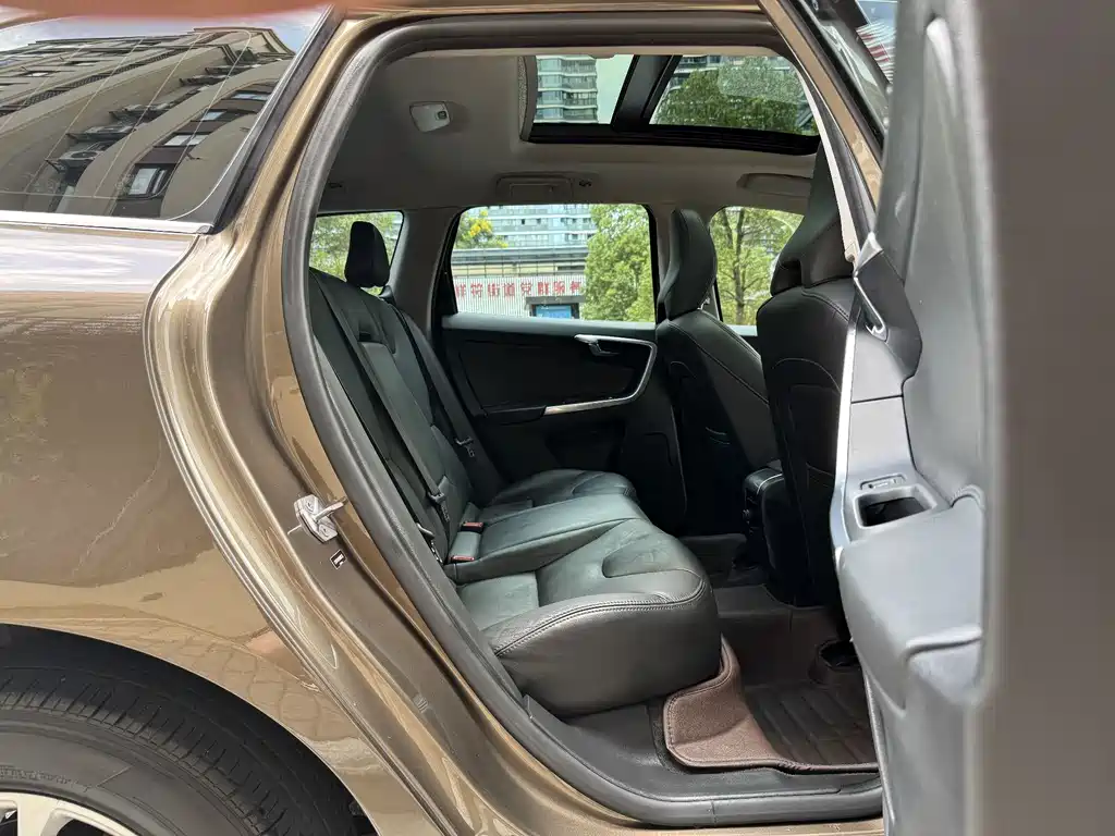 Volvo XC60 — миниатюра 7
