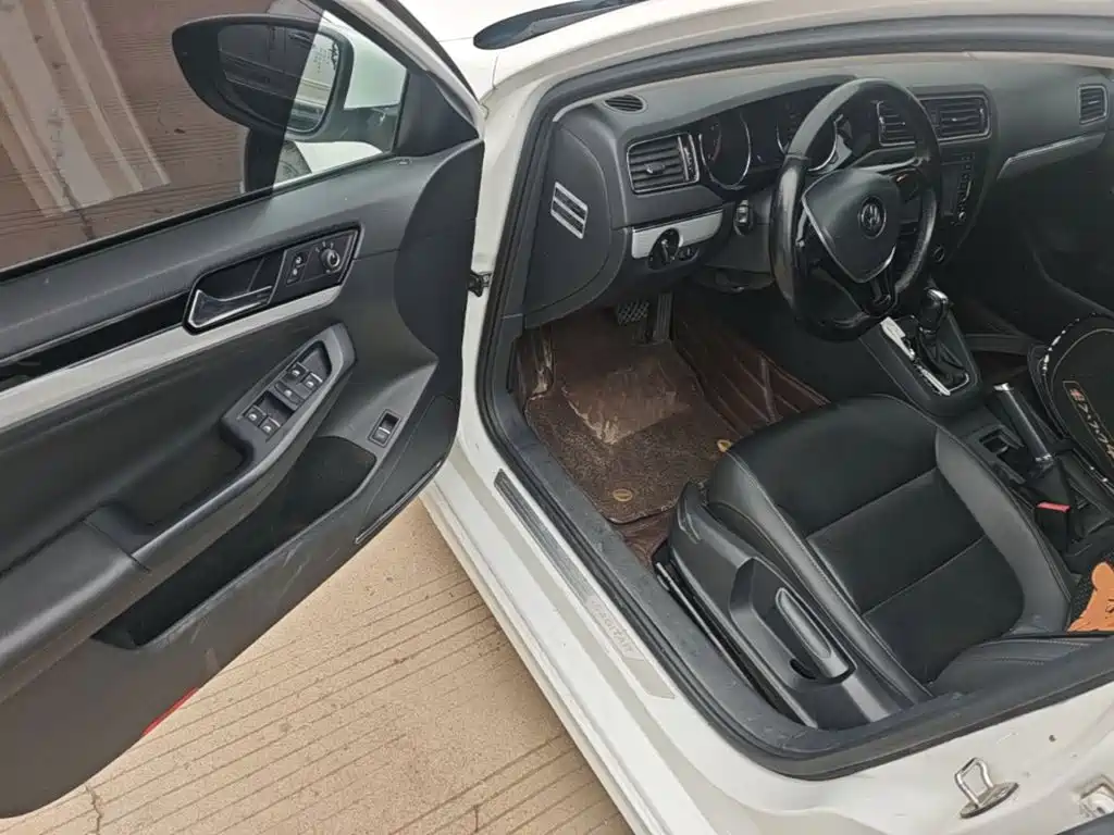Volkswagen Sagitar — миниатюра 16