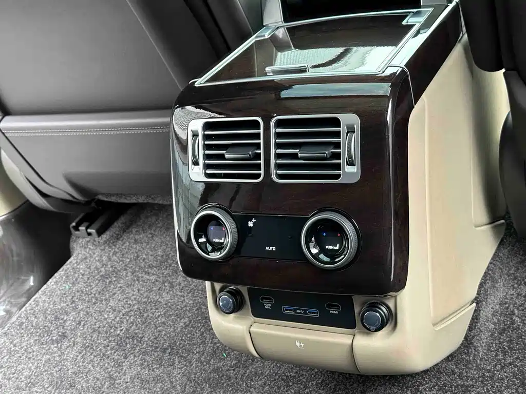 Land Rover Range Rover — миниатюра 12