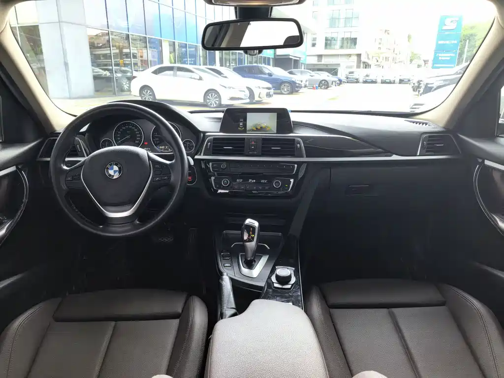 BMW 3 Series — миниатюра 14