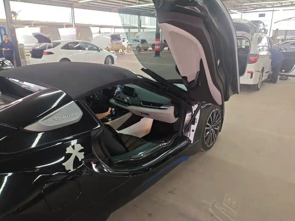 BMW i8 — миниатюра 6