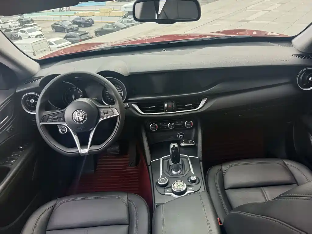 Alfa Romeo Stelvio — миниатюра 11