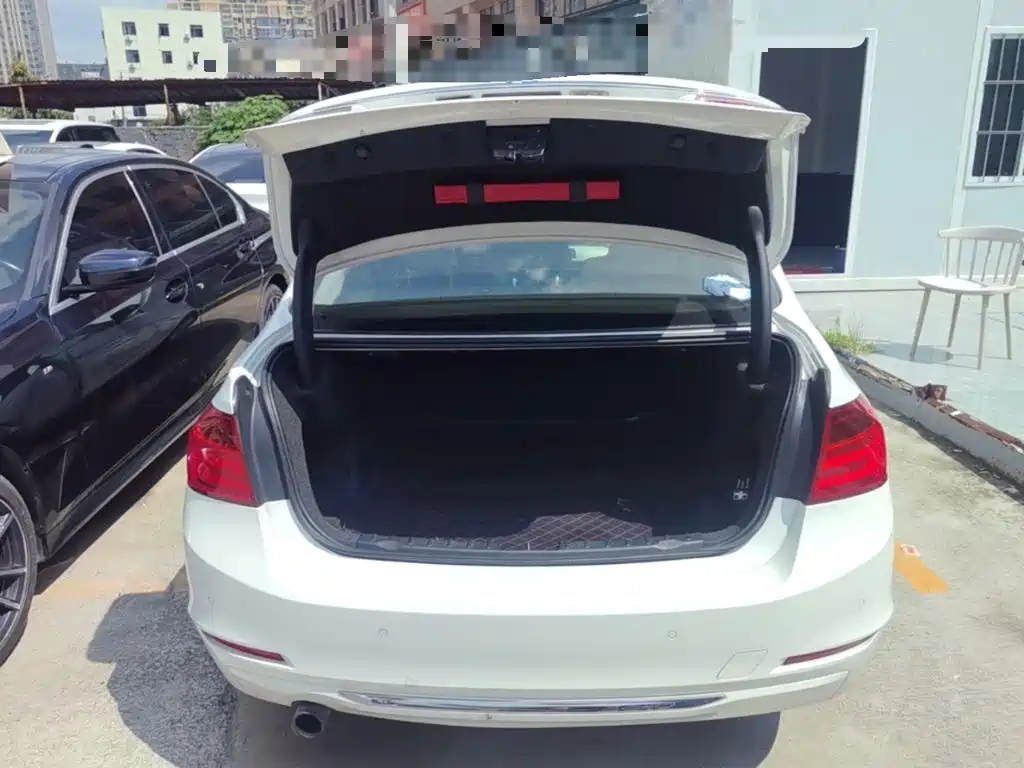 BMW 3 Series — миниатюра 19