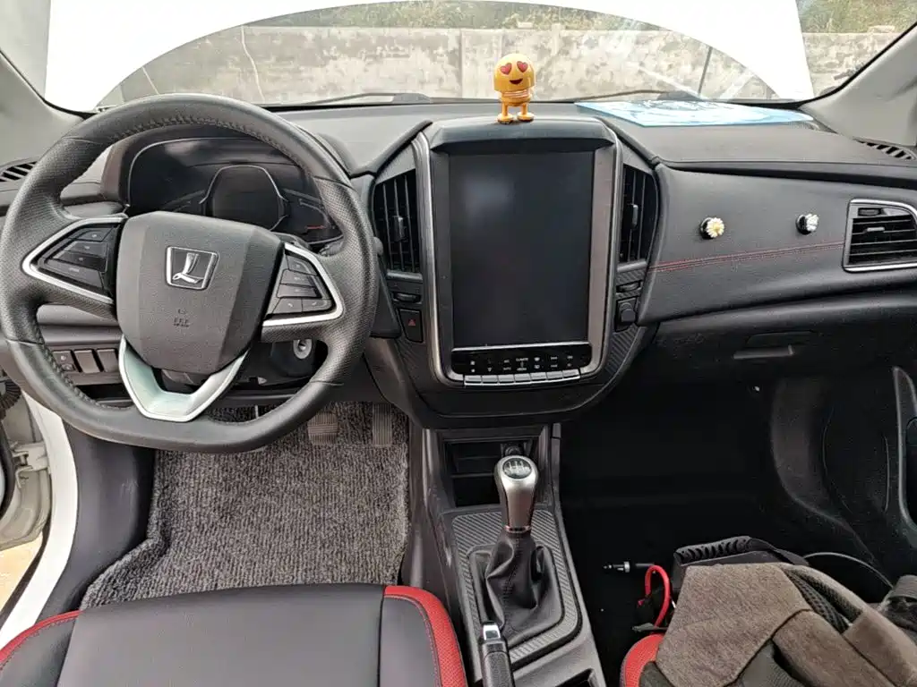 Luxgen U5 SUV — миниатюра 10