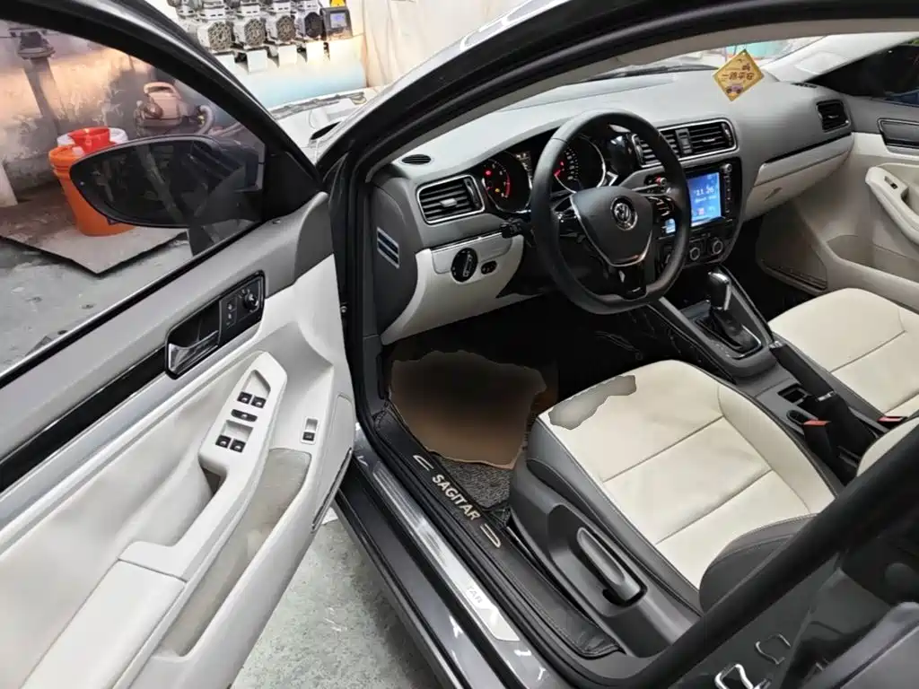 Volkswagen Sagitar — миниатюра 16