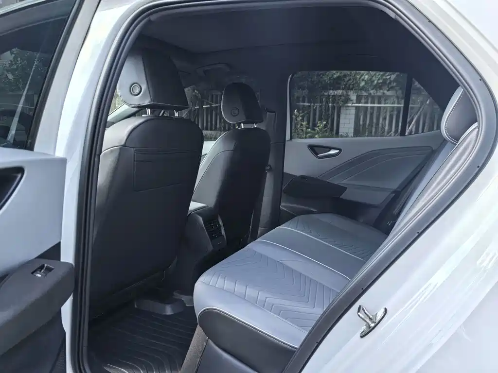 Volkswagen ID.3 — миниатюра 6