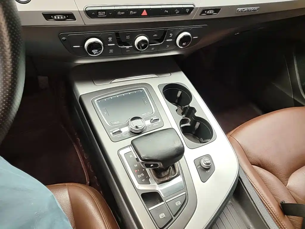 Audi Q7 — миниатюра 14