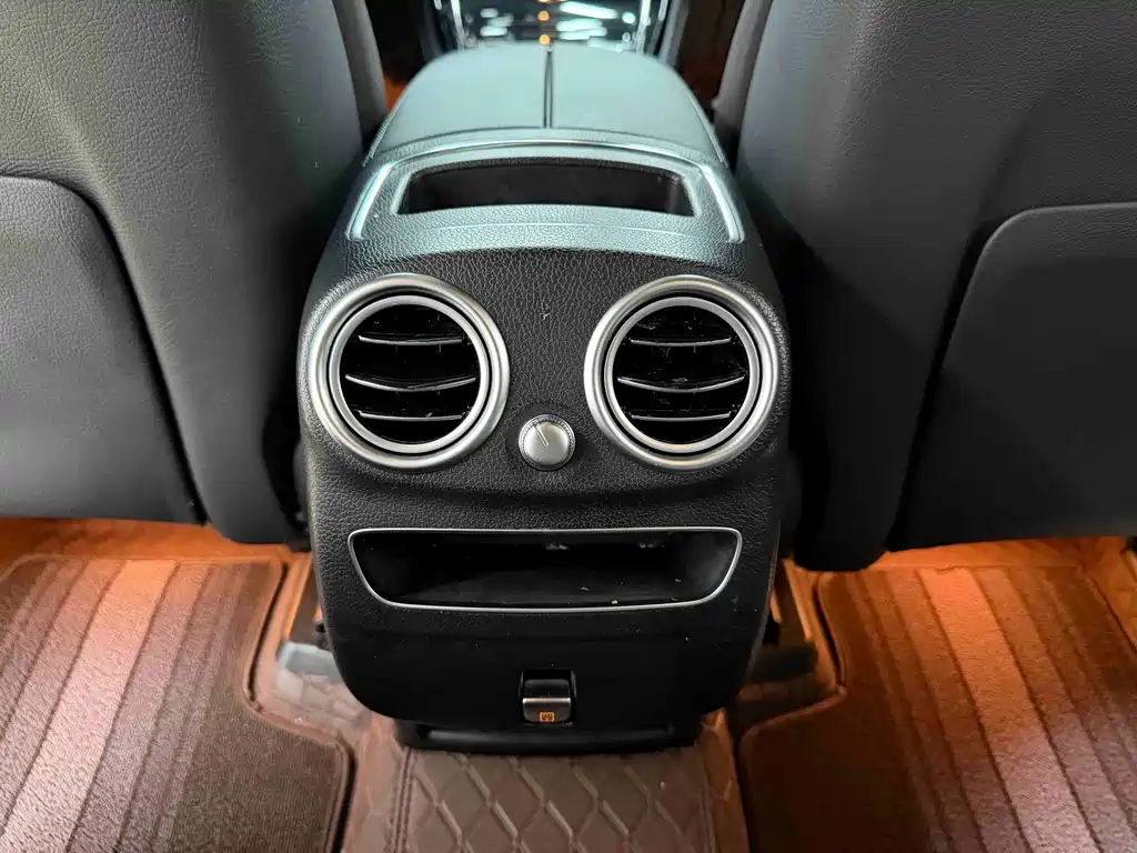 Mercedes-Benz GLC — миниатюра 16