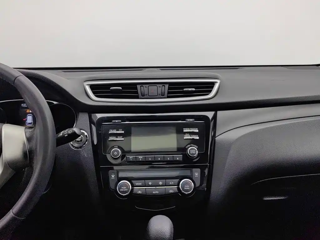 Nissan X-Trail — миниатюра 12