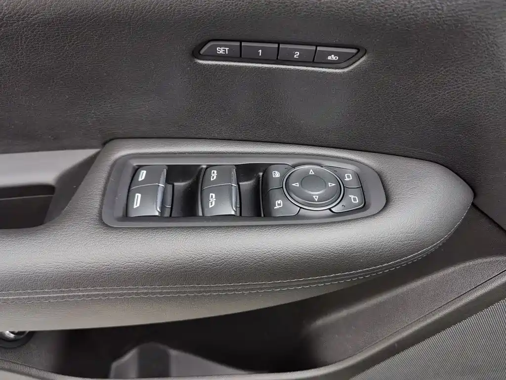 Cadillac XT5 — миниатюра 9