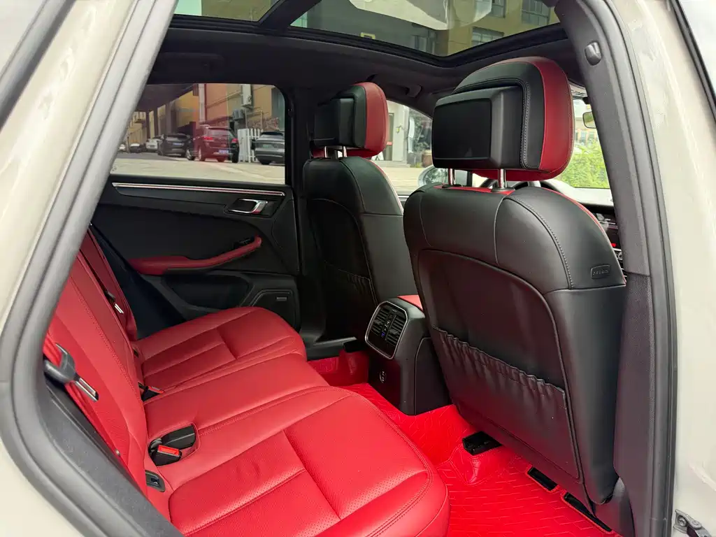 Porsche Macan — миниатюра 11