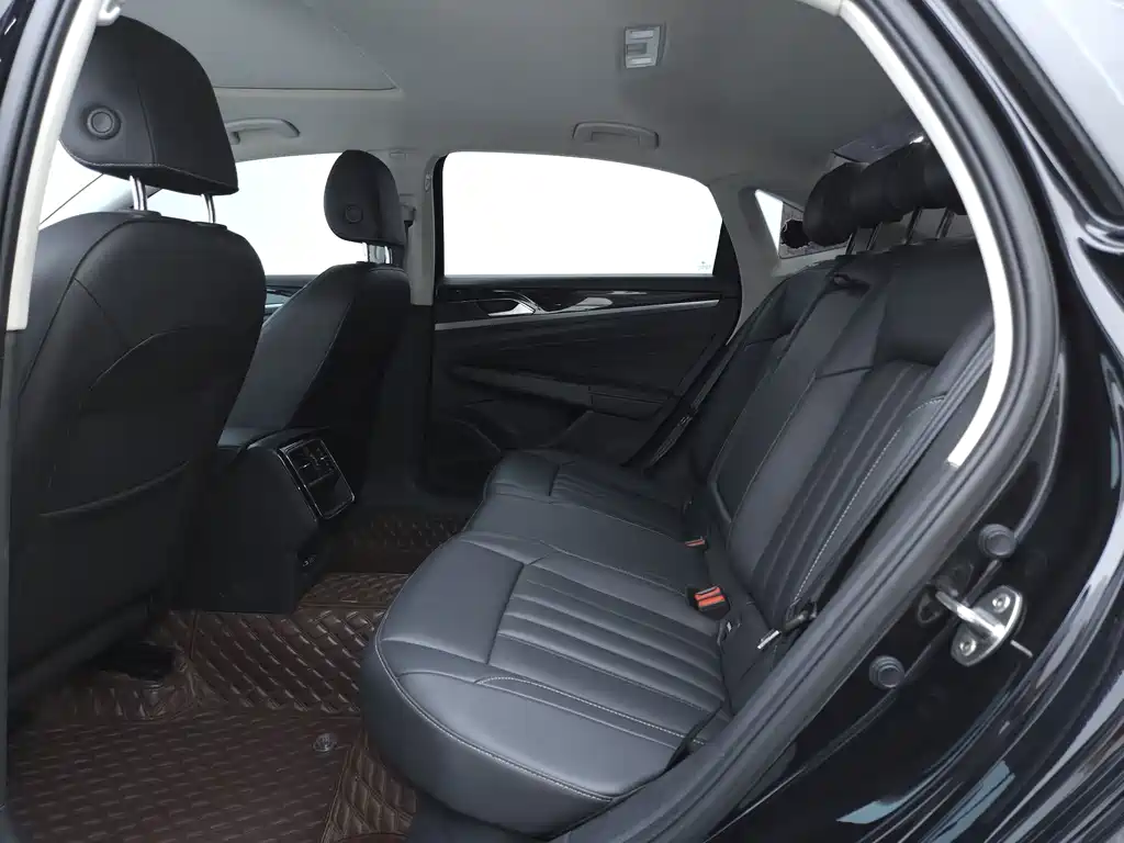 Volkswagen Passat — миниатюра 9