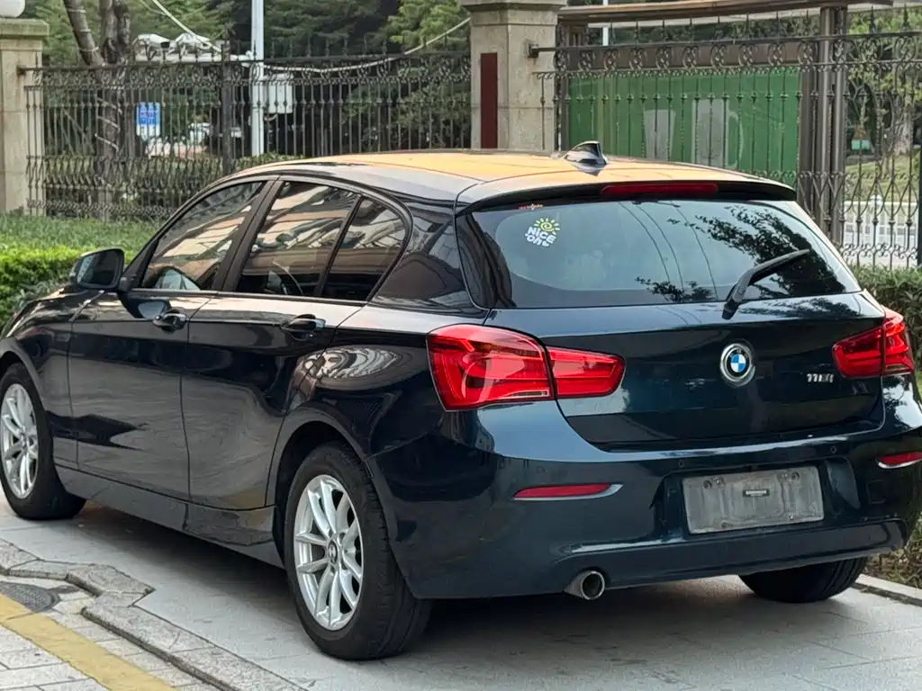 BMW 1 Series (Import) — миниатюра 6
