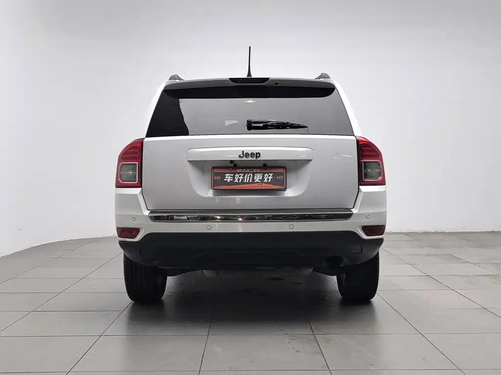 Jeep Compass (Import) — миниатюра 4